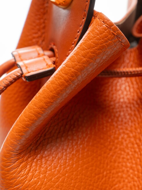 CAMPIONARIO - SFERA Leather bucket bag cooked - Women&rsquo;s Bags