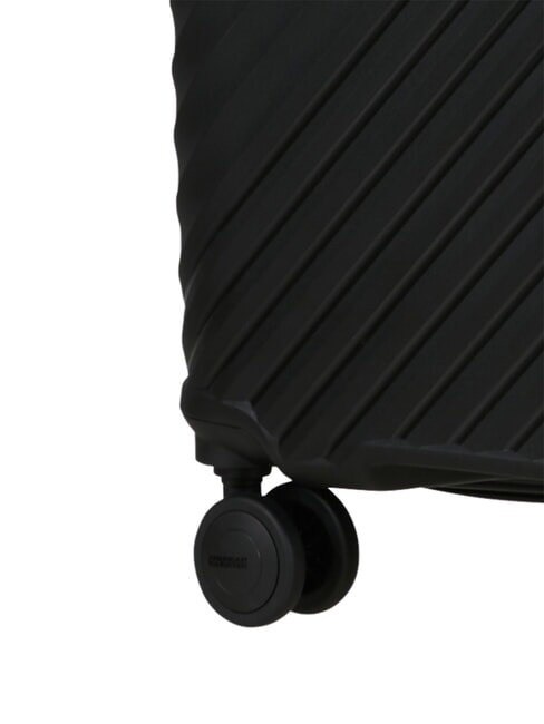 DIABLAST Medium trolley, expandable, TSA lock black code - Rigid Trolley Cases