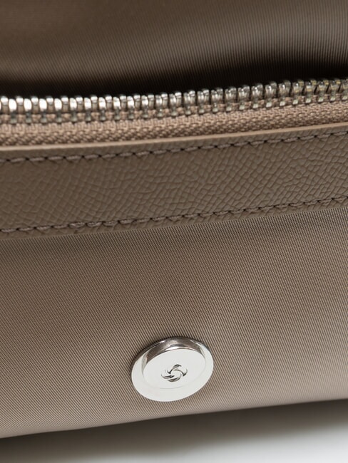 KARISSA EVO Travel necessities nut brown - Beauty Case