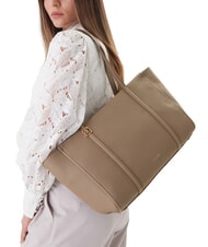 CALVIN KLEIN HARDWARE EMBLEM PEBB Shopping Bag - Women&rsquo;s Bags