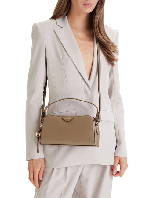 EMBOSSED LOGO BUSINE Handbag, with shoulder strap desert taupe - Women&rsquo;s Bags