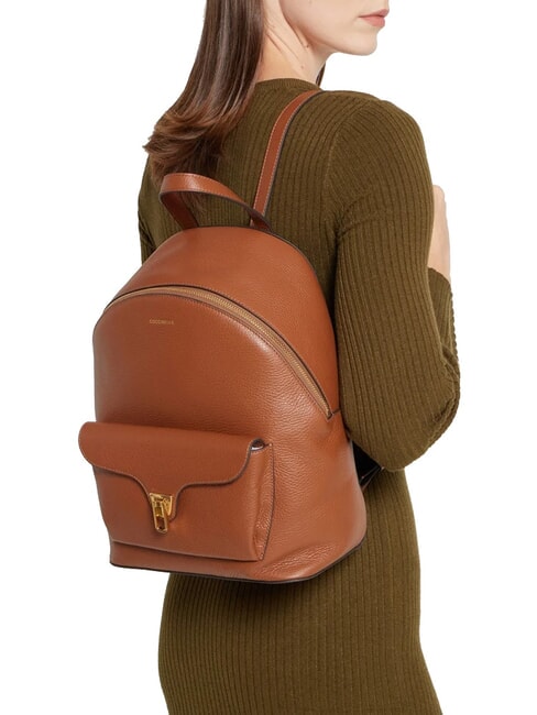 BEAT GENERATION Hammered leather backpack cognac - Women&rsquo;s Bags