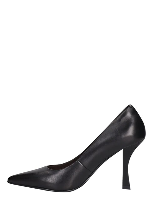 ME25 9cm heel d&eacute;collet&eacute;, in leather black - Women&rsquo;s shoes