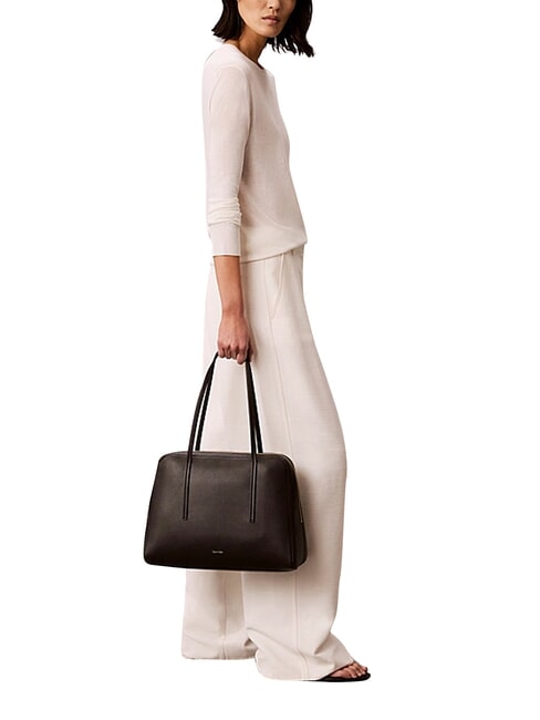 FOIL LOGO XL Shoulder Bag black/toasted coconut - Women&rsquo;s Bags