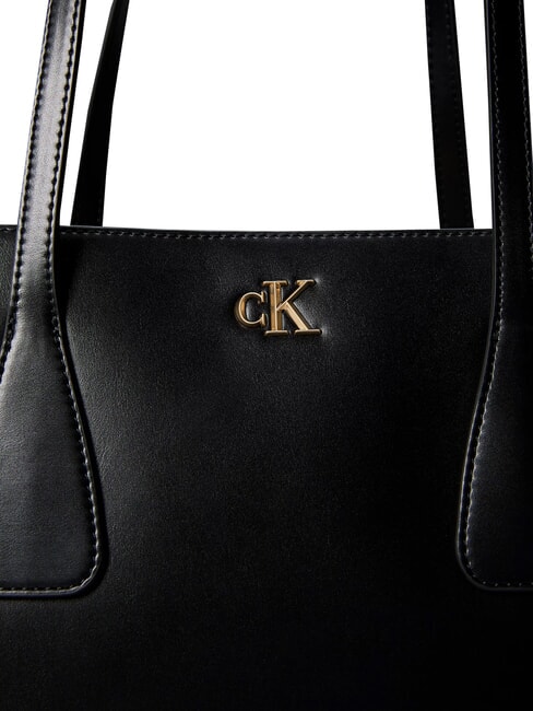 CK MEDIUM  The Shoulder Bag on black - Women&rsquo;s Bags