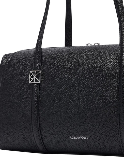 EMBLEM HW Shoulder bag on black - Women&rsquo;s Bags