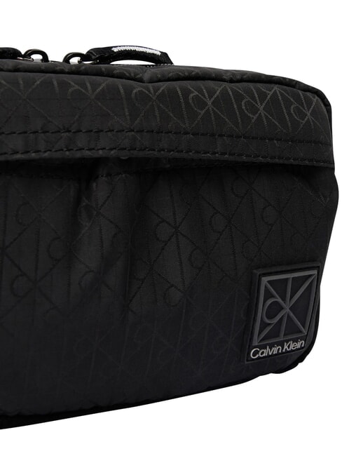 EMBLEM AOP Beauty case on black - Beauty Case