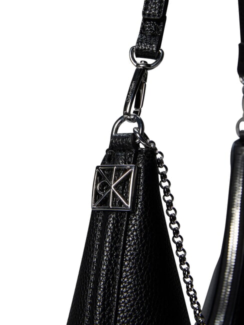 EMBLEM HW Shoulder bag on black - Women&rsquo;s Bags