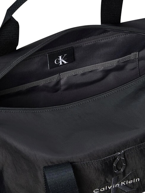 BOLD Duffel bag with shoulder strap on black - Duffle bags