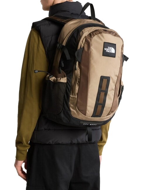 HOT SHOT 30L Travel Backpack garnet/smokeybrown/tnfblack - Backpacks & School and Leisure