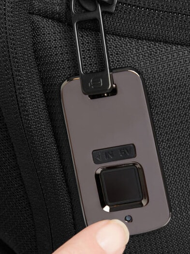 W145 One-shoulder backpack with 11" iPad holder Black - Backpacks & School and Leisure
