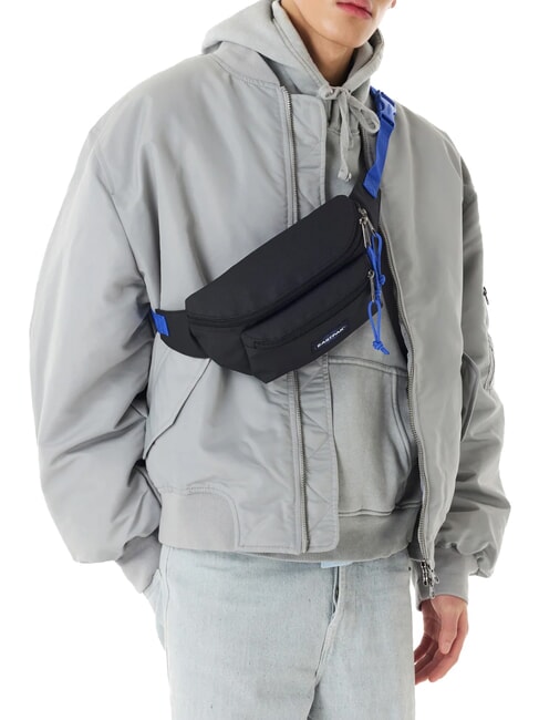 DOGGY BAG Waist bag contrast black blue - Hip pouches