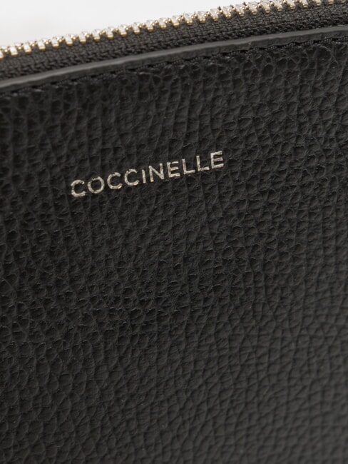 ROUNDED ENVELOPE Leather clutch bag Black - Women&rsquo;s Bags